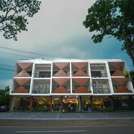 Hotel Royalton Residency à Mundakāyam Extérieur photo