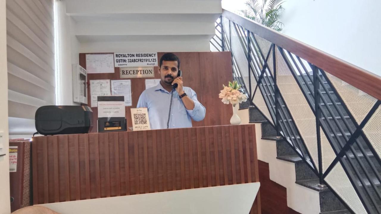 Hotel Royalton Residency à Mundakāyam Extérieur photo