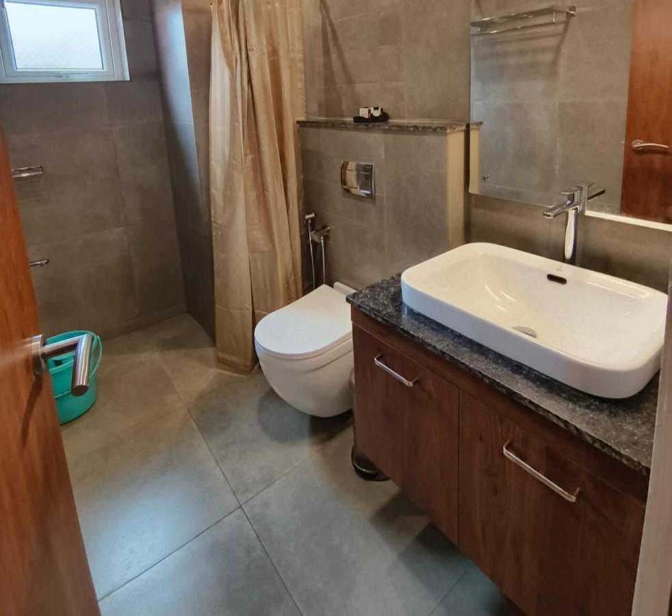 Hotel Royalton Residency à Mundakāyam Extérieur photo
