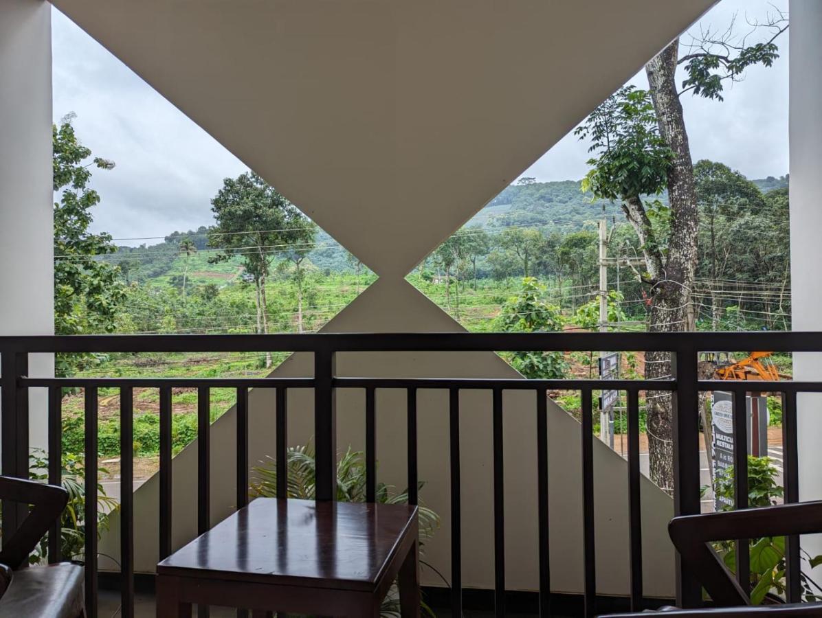 Hotel Royalton Residency à Mundakāyam Extérieur photo