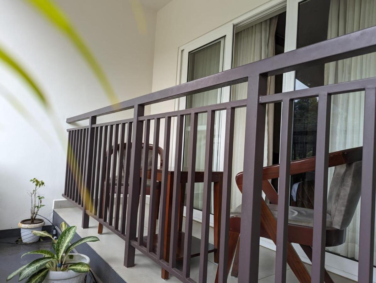 Hotel Royalton Residency à Mundakāyam Extérieur photo